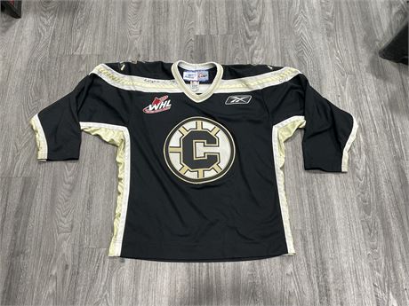 CHILLAWACK BRUINS W.H.L MISC SIGNED JERSEY SIZE M