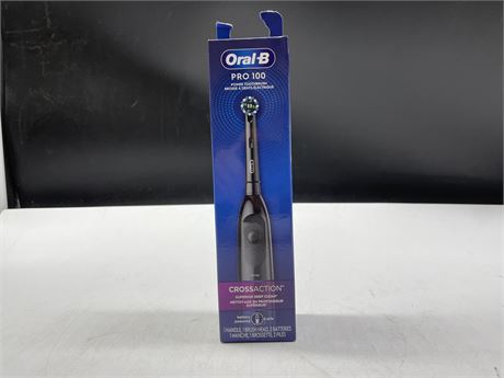 SEALED ORAL B CROSSACTION SUPERIOR DEEP CLEAN PRO 100 POWER TOOTHBRUSH