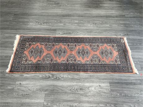 ANTIQUE PERSIAN HAND KNOTTED AREA CARPET - 70”x25”