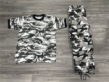 NEW GREY CAMOUFLAGE SHIRT & CARGO PANTS - SIZE L