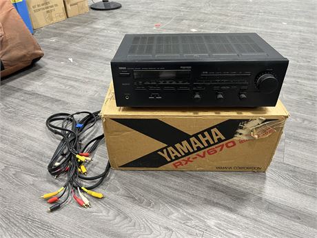 YAMAHA RX-V670 RECEIVER W/BOX & CORDS