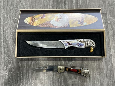 2 COLLECTABLE KNIVES