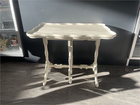 ANTIQUE PAINTED SWIVEL TABLE 25”x17”x20”