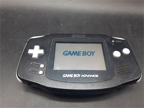 GAMEBOY ADVANCE CONSOLE - TURNS ON - "D" PAD MAY HAVE ISSUES - AS IS