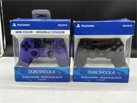 2 PLAYSTATION 4 DUALSHOCK CONTROLLERS - LIKE NEW