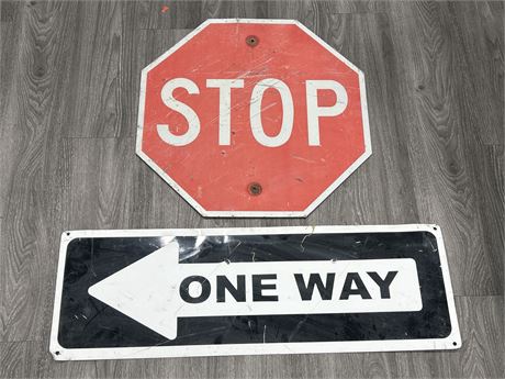 2 METAL STREET SIGNS - STOP & ONE WAY