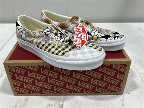 NEW W/TAGS VANS SHOES IN BOX