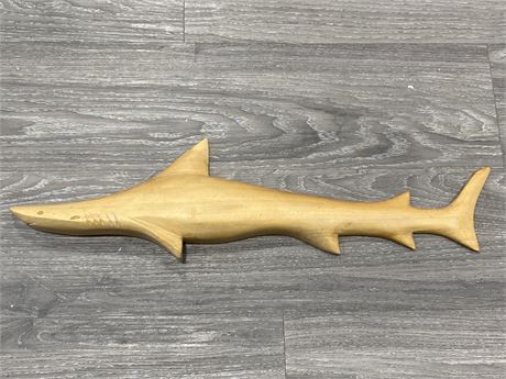 VINTAGE HAND CARVED MACO SHARK - FROM FIJI (22”X6”)