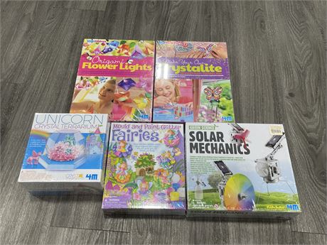 LOT OF 5 SEALED 4M CHILDREN EDUCATIONAL / CRAFT TOYS