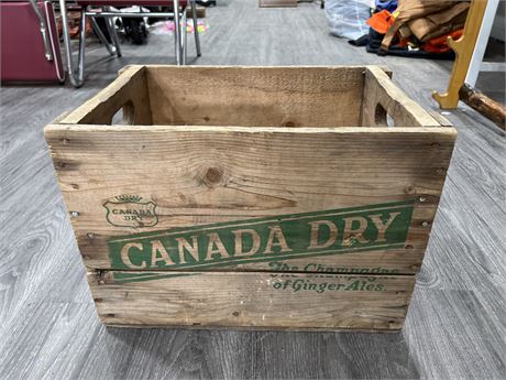 VINTAGE CANADA DRY CRATE - 17”x12”x12”