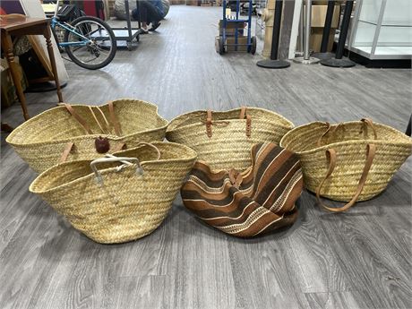 5 WOVEN BASKETS 1 W/ TURTLE CLASP