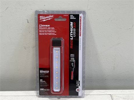 SEALED MILWAUKEE ROVER RED LITHIUM MAGNETIC FLOOD LIGHT