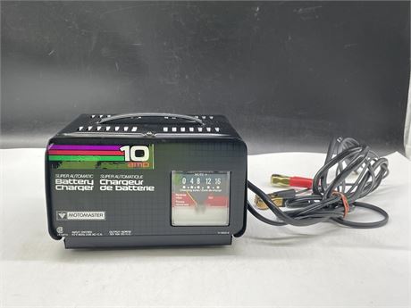 MOTOMASTER 10AMP BATTERY CHARGER