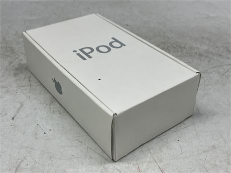 MINT IPOD NANO IN BOX - 16GB (A1446)
