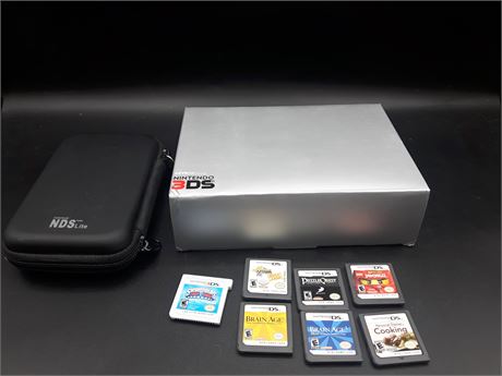 COLLECTION OF DS GAMES AND ACCESSORIES - VERY GOOD CONDITION