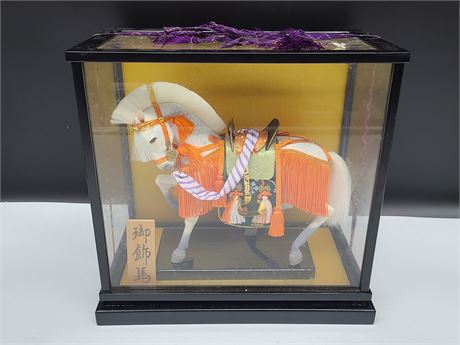 VINTAGE SAMURAI JAPANESE HORSE IN DISPLAY CASE (11.5"x11.5")
