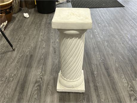PLASTER PLANT STAND (28”)