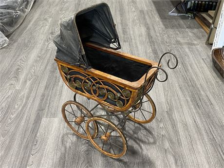 VICTORIAN STYLE DOLL CARRIAGE (20”X24”)