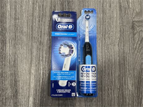 NEW ORAL-B ELECTRIC TOOTH BRUSH W/ 3 NEW REPLACEMENT HEADS