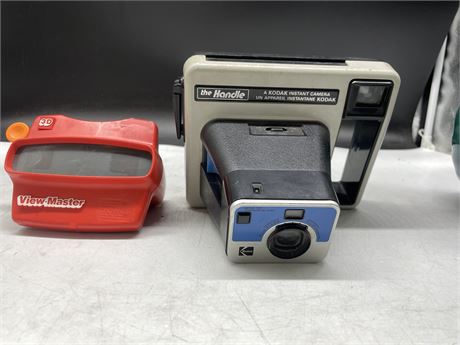 VINTAGE THE VIEWMASTER + KODAK THE HANDLE INSTANT CAMERA