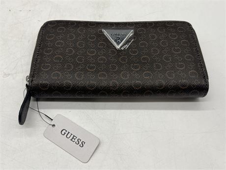NEW W/TAGS GUESS WALLET