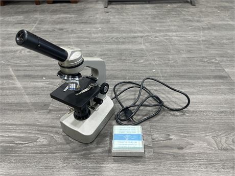 NORTH WEST COMPOUND LIGHT MICROSCOPE - TESTED W/ SLIDES