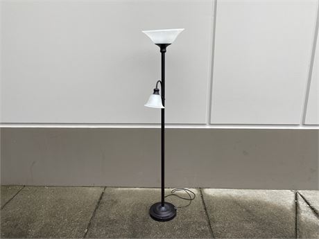 FLOOR LAMP W/2 LIGHTS (6ft)