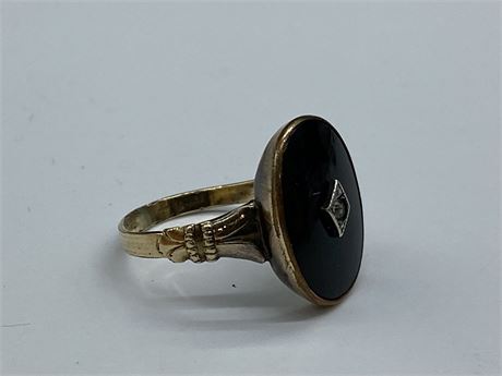 14K GOLD PLATED BLACK STONE RING - SIZE 6.5